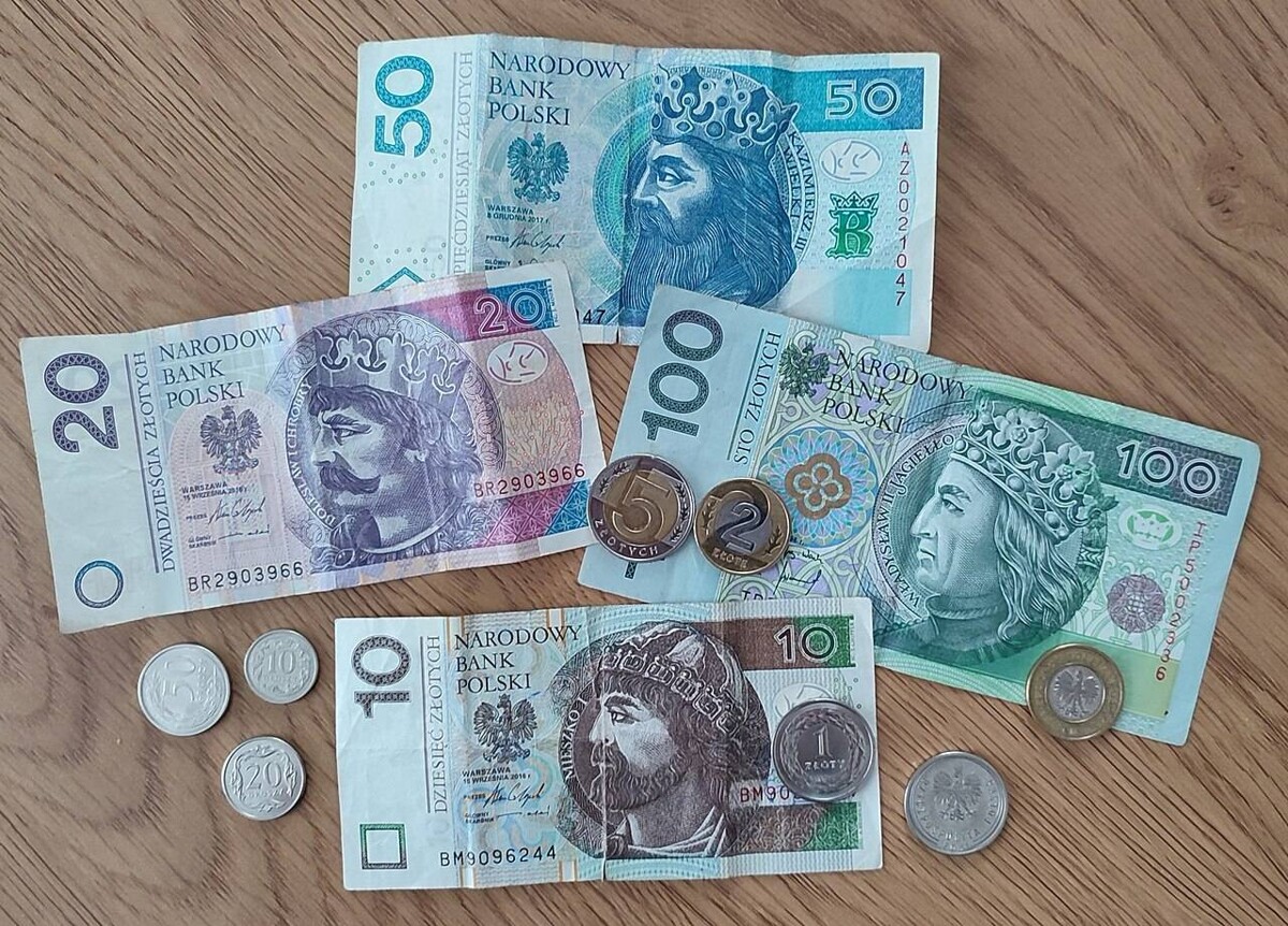 Poland in no hurry to join eurozone