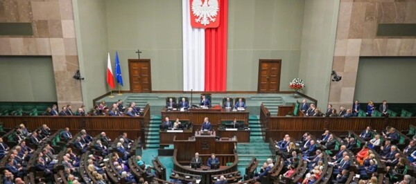 Польша сталкивается с политической реакцией из-за иммиграционной политики