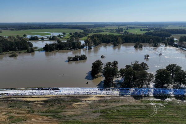 Более 18,000 зданий повреждено штормом Борис в Польше